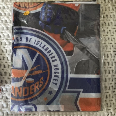 BRAND NEW 2012 NEW YORK NY ISLANDERS "SHARP SHOOTERS" BANNER FLAG SGA Cover