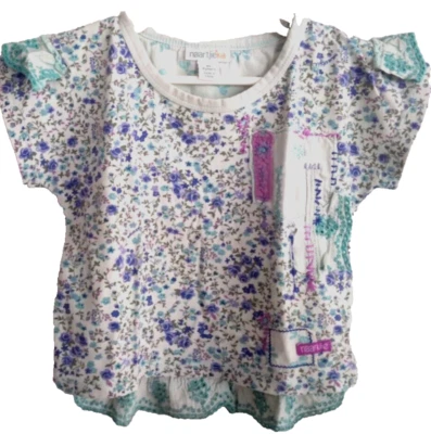 Top Naartljie 3y, ribete de encaje, volantes, bolsillo, bordado, lila, aqua floral Foto 1 de 3