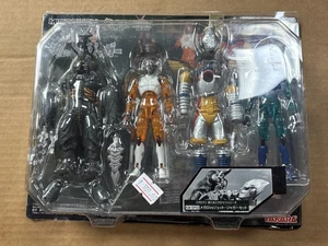 Microman Takara Godzilla Series KM-SP02 Megalon vs Jet Jaguar 2004 NIB - Picture 1 of 8