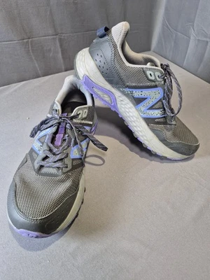NEW BALANCE T410 Unisex TRAIL RUNNING SHOES 9(W), 7.5(M) Track Racing  Purple - Image 1 of 4