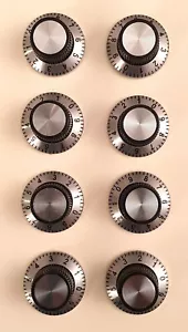 LOT DE 8 BOUTONS A COLLERETTE GRADUEE - Picture 1 of 2