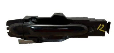 Manija de puerta exterior izquierda Nissan Versa 2014 2015 16 17 18 19 OEM: 826403WC2A Foto 1 de 4