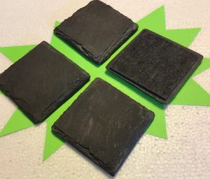 Juego de 4 piezas de montaña rusa de piedra pizarra natural 4""x4"" fieltro fieltro protector negro - Imagen 1 de 4