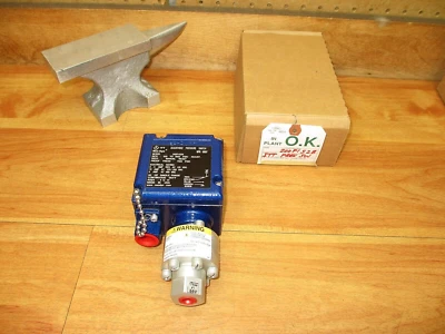 Interruptor de presión ajustable ITT Neo-Dyn 200P1S28 *NOS* 500-3000 psig Foto 1 de 4