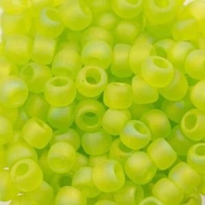 8/0 TOHO ROUND Transparent Rainbow Frosted Lime Green Seed Bead (8g) - Picture 1 of 1