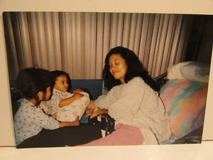 VINTAGE FOUND PHOTOGRAPH COLOR ART OLD PHOTO SEXY LATINA MEXICAN WIFE WOMAN MOM - Picture 1 of 4