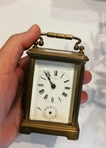 ANTIQUE SMALL SOLID BRASS FRENCH CARRIEGE ALARM  CLOCK FOR REPAIR WITH KEY Cover