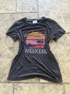 Schwarzes grafisches T-Shirt "Ready for the Weekend" - Bild 1 von 7