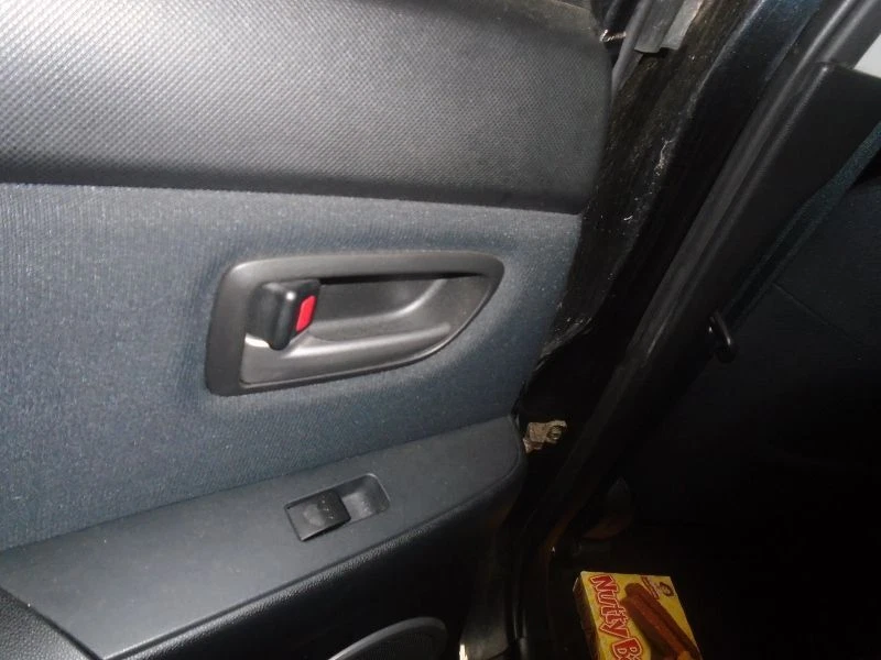 Manija de puerta interior MAZDA 3 2005 131327 Foto 1 de 1
