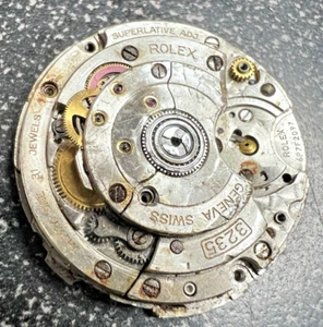 Original ROLEX CALIBRE 3235 INCOMPLETE NON WORKING FOR PARTS OR RESTORATION - Picture 1 of 9