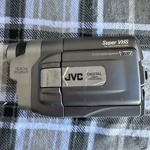 JVC Compact VHS Camcorder GR-SXM915U Super Digital Signal Processing 320x Zoom - Picture 1 of 8