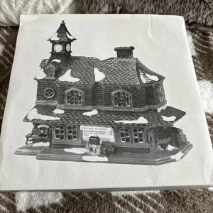 Department 56 The Original Snow Village "Village Station" #5438-0 Retired - Picture 1 of 10