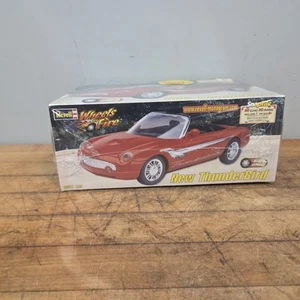 NUEVO FORD 2000 Nuevo Thunderbird Revell Modelo Kit Sellado de Fábrica con Póster - Imagen 1 de 10