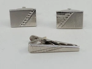 Foster Silberfarben Ausgefallen Schliff Manschettenknopf Krawattenverschluss Set Gentlman Hergestellt in den USA - Bild 1 von 5