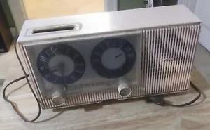 1964/1965 Admiral Continental Radio & Television Co Y3804 Ch= 5M6 solo per ricambi - Foto 1 di 11