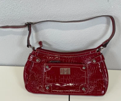 Bolso de hombro vintage Liz & Co charol rojo con tachuelas estampado de cocodrilo Foto 1 de 4