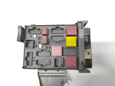 Scatola fusibili Renault Espace IV JK0/1 8200491797 2.20 Diesel 2004 31464463 - Immagine 1 di 4