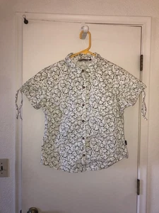 Top donna Marmot stampa floreale manica corta colletto bottoni taglia L manica cinch - Foto 1 di 5