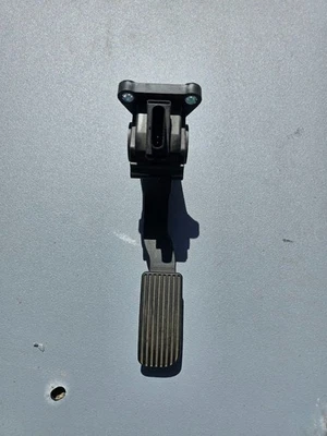 2019-2021 MERCEDES-BENZ SPRINTER 2500 GAS PEDAL ACCELERATOR  A9073010200 - Image 1 of 4