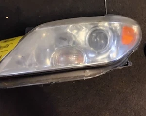 2005-2006 MITSUBISHI OUTLANDER Driver Left Headlight Excluding Limited - Picture 1 of 5