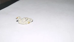 FIGURINE PLOMB BF FERME CANARD BLANC COUCHE - Picture 1 of 1