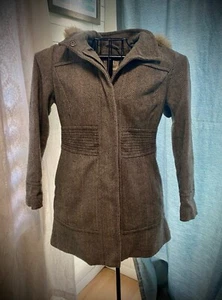 ESPRIT Womens Grey Stylish Hooded Faux Fur Winter Coat Size Small - Picture 1 of 9