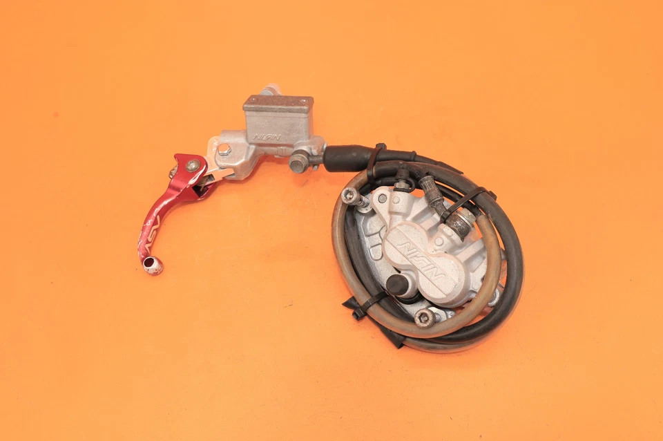 2009 09-14 KX450F KX 450F Front Brake Caliper Bracket Master Cylinder Hose Lever Foto 1 de 4