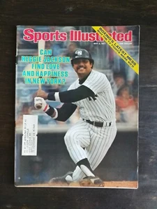 Sports Illustrated May 2, 1977 Reggie Jackson First New York Yankees Cover 424B - Picture 1 of 2