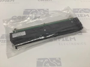6EZ20418UG770EU12   -  SIEMENS   -  6EZ2041-8UG77-0EU12    Adaptateur  S5   NEUF - Picture 1 of 1