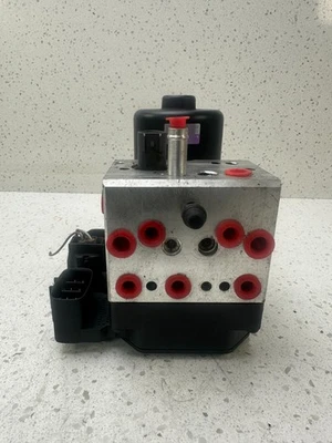 4454048030 Módulo de control de bomba de freno antibloqueo ABS Lexus RX300 2000-2002 FABRICANTE DE EQUIPOS ORIGINALES Foto 1 de 4