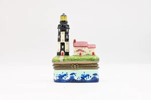 Vintage Hinged Porcelain Trinket Box Seaside Scene Lighthouse Shore House - Picture 1 of 9