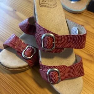 Dansko Sophie Vintage Snake Two Strap Sandal Red Sandals Clogs Slides Sz 8 38 - Picture 1 of 6