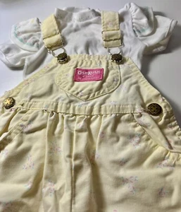 Vintage OshKosh B'gosh gelbe geblümte Latzhose mit T-Shirt 6-9 M Vestback - Bild 1 von 11