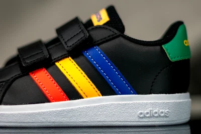 ADIDAS GRAND COURT Zapatos para Niños, NUEVOS Y AUTÉNTICOS, Talla EE. UU. (NIÑOS PEQUEÑOS) 6 Foto 1 de 4