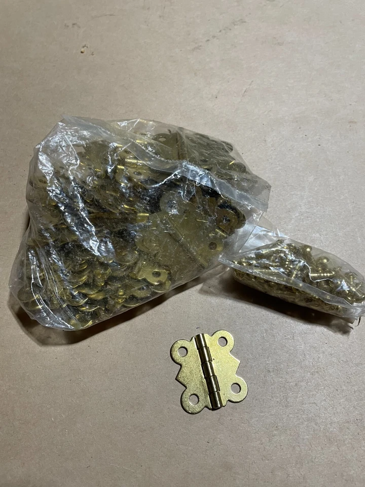 Bisagras mariposa chapadas en latón de 1 1/4 pulgadas... 50 unidades... bisagras artesanales Foto 1 de 1