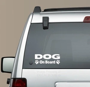 Hund an Bord Pfotenabdruck Aufkleber Sticker Hund Welpe Rasse Haustier Decalbomb - Bild 1 von 1