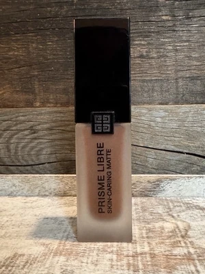 🌟 Givenchy Prisme Libre Skin-Caring Matte Foundation – 1oz | 6-c485 | MSRP =$59 - Image 1 of 3
