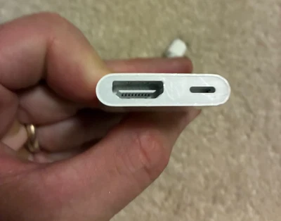 Adattatore da Lightning a AV digitale Apple - Immagine 1 di 3