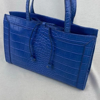 Bolso de hombro Liz Claiborne de cuero azul claro imitación estampado de cocodrilo  Foto 1 de 4