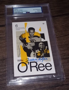 Willie O'Ree Autographed Signed Canada Post Stamp Booklet PSA/DNA Certified - Picture 1 of 2