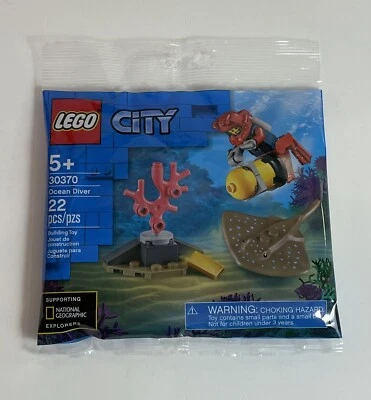 New Lego City 30370 Ocean Diver Minifigure Stingray Spotted Ray 22 Pcs Polybag - Image 1 of 2
