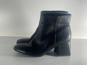 Bershka Ladies Black Leather Side Zip Up Ankle Boots Shoes UK Size 5 EUR 38 -A16 - Picture 1 of 7