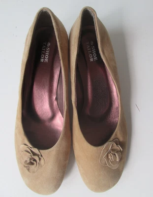 Brown suede leather shoes. Wider fitting shoes. Size 8EE from the Shoe Tailor. - Image 1 of 4