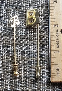 2 Vintage Hat Tie Lapel Pin Initial B Gold Tone Cursive And Capital  - Picture 1 of 2