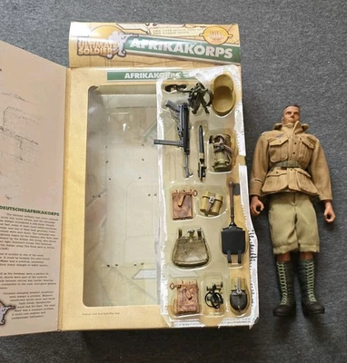 终极战士非洲军团 CR-470 可动人偶 - 全新带盒 — 第 1/4 张图片