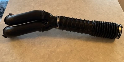 Caja de aire 94-96 Ford F150 Bronco para admisión de acelerador conector de tubo de conducto de manguera doble Foto 1 de 4