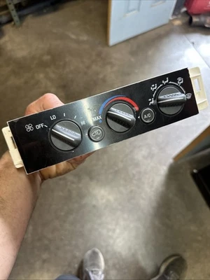 For Chevy GMC C1500-C3500 K1500-K3500 Truck A/C Heater Climate Control Switch - Image 1 of 3
