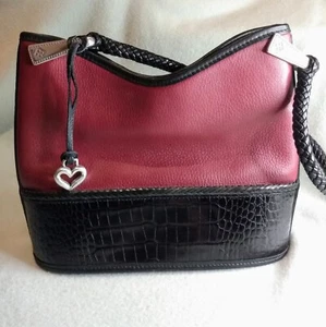 Borsa a tracolla Brighton in pelle nera e rossa con tracolla intrecciata - Foto 1 di 18