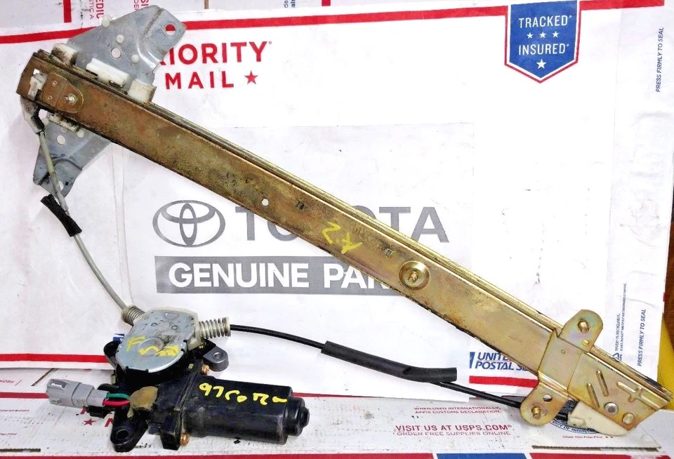 TOYOTA COROLLA 1996-2000 SEDÁN FABRICANTE DE EQUIPOS ORIGINALES REGULADOR VENTANA DELANTERA IZQUIERDA 85720-02020 Foto 1 de 1