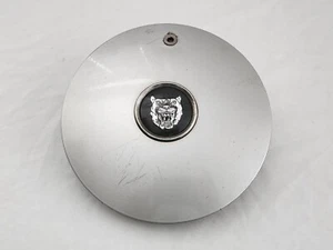 1990-1994 Jaguar XJ6 Vanden Plas Wheel Center Cap w/ Hex Head Bolt OEM CCC2711 A - Picture 1 of 6